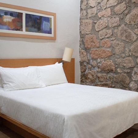 Holiday Inn Express Morelia Centro Historico Екстериор снимка