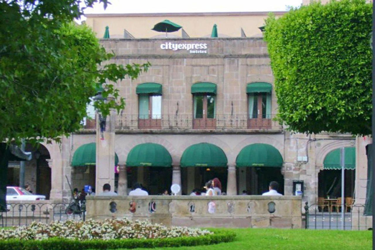 Holiday Inn Express Morelia Centro Historico Екстериор снимка