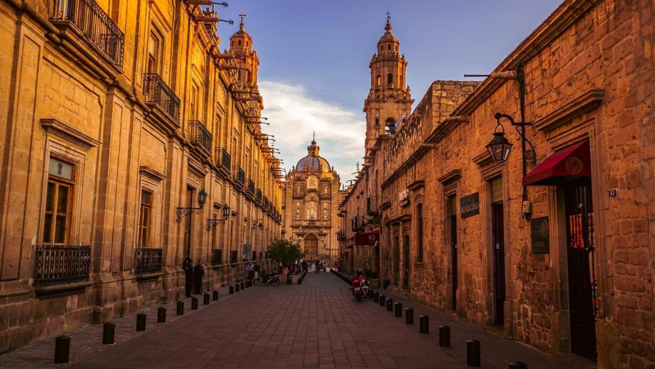 Holiday Inn Express Morelia Centro Historico Екстериор снимка