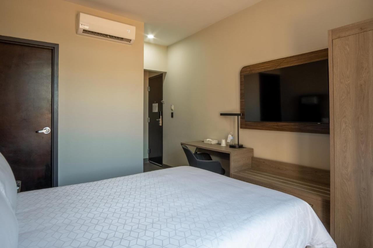 Holiday Inn Express Morelia Centro Historico Екстериор снимка