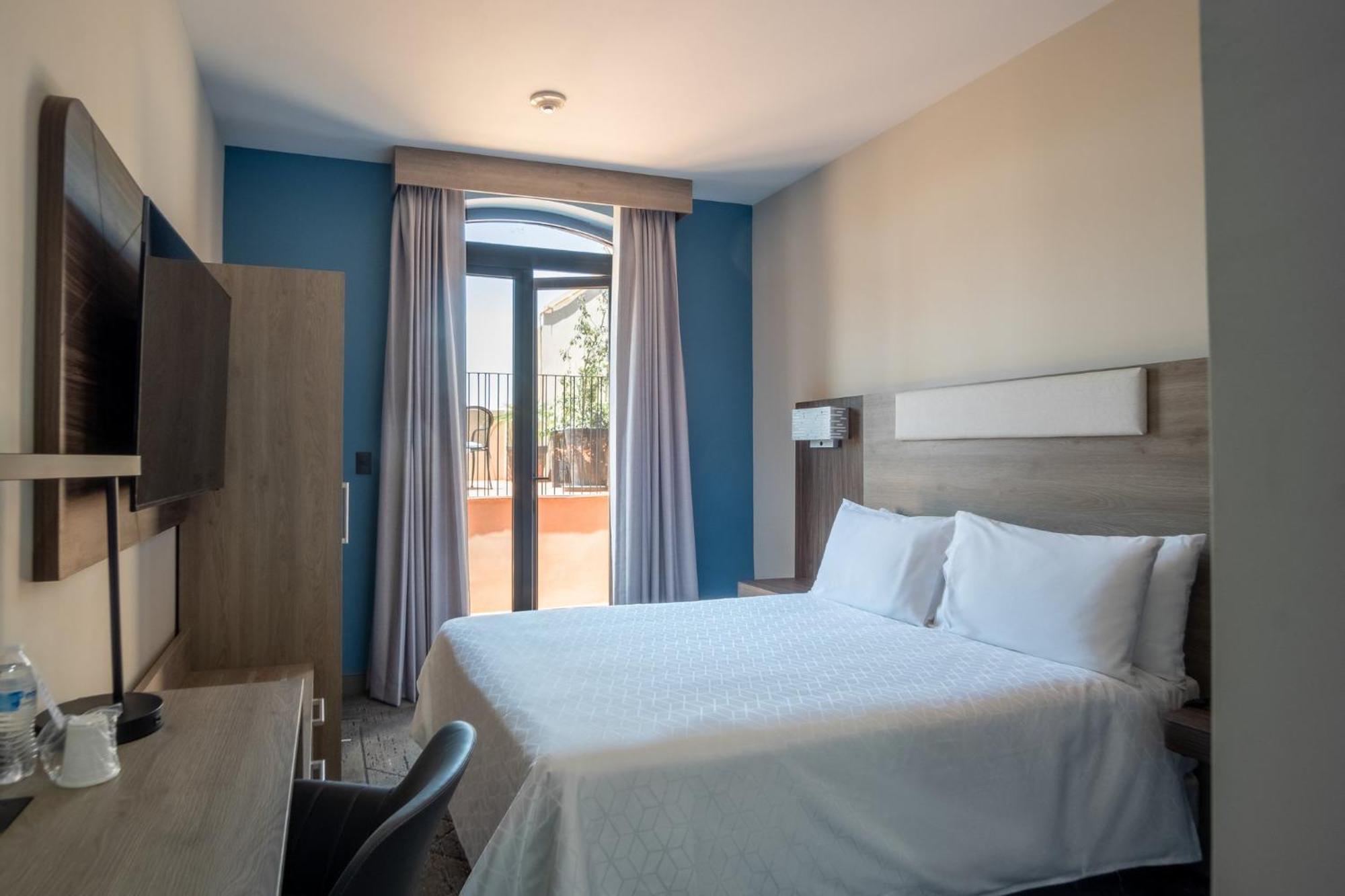 Holiday Inn Express Morelia Centro Historico Екстериор снимка