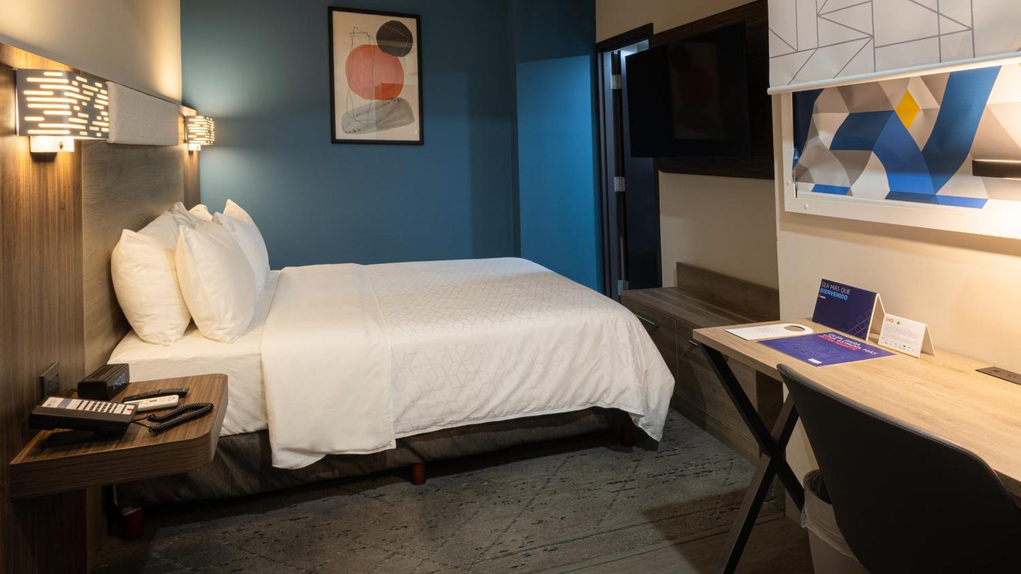Holiday Inn Express Morelia Centro Historico Екстериор снимка