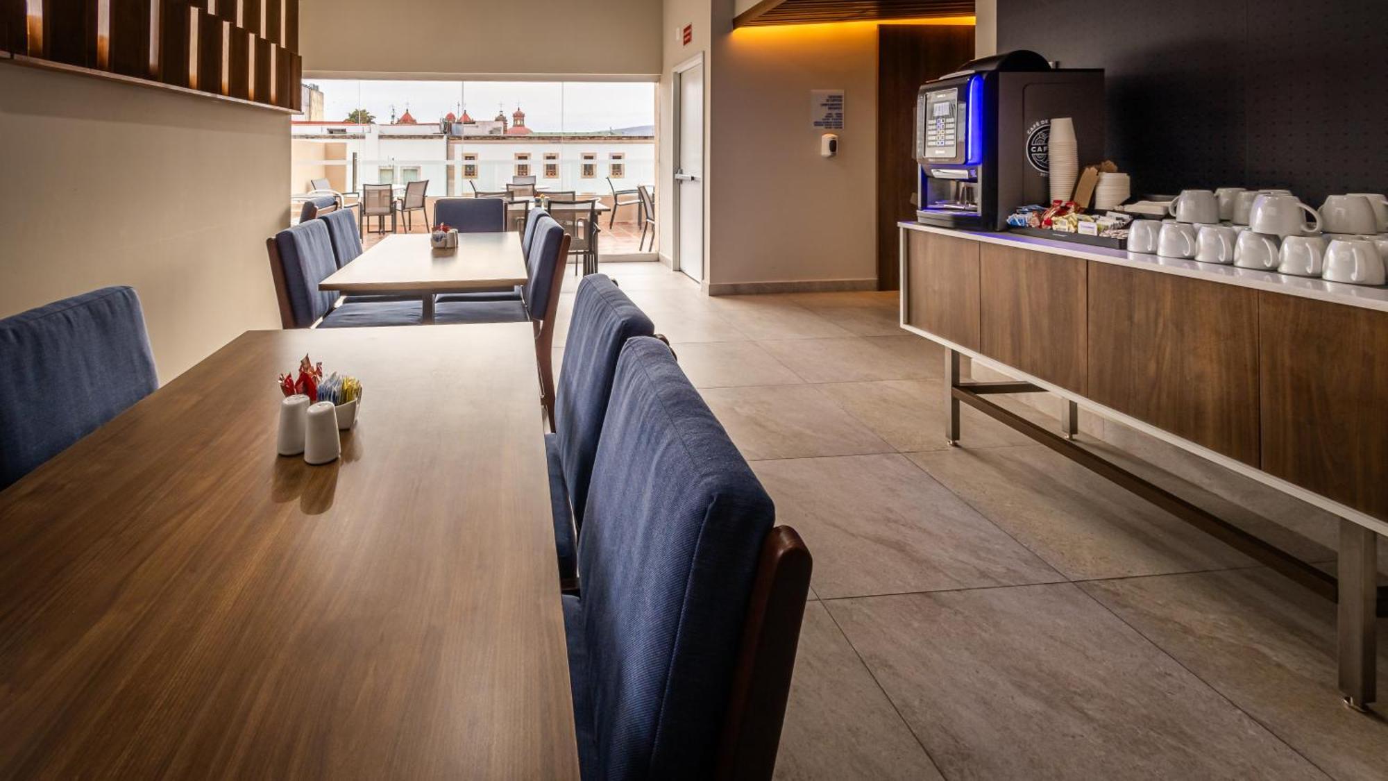 Holiday Inn Express Morelia Centro Historico Екстериор снимка