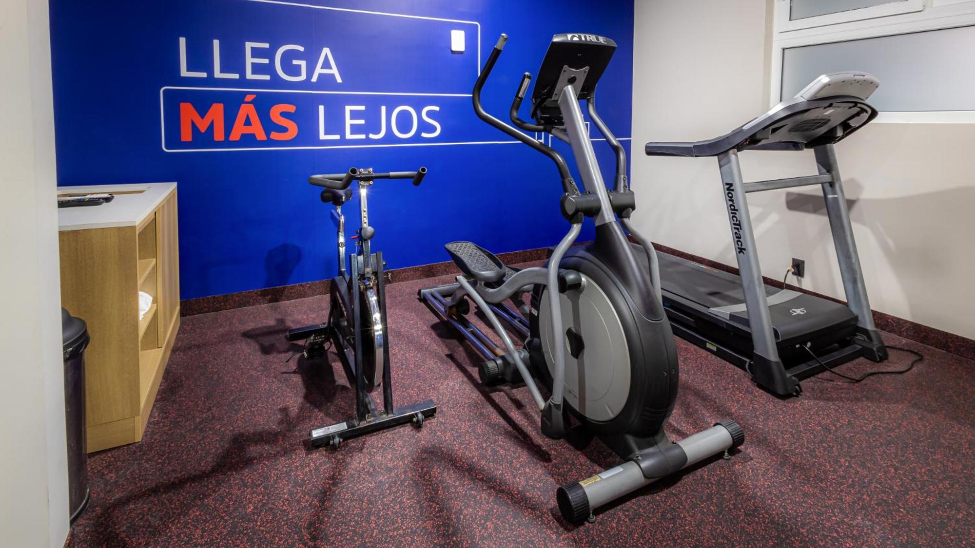 Holiday Inn Express Morelia Centro Historico Екстериор снимка